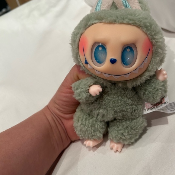 3 Labubu bundle - Picture 4 of 5